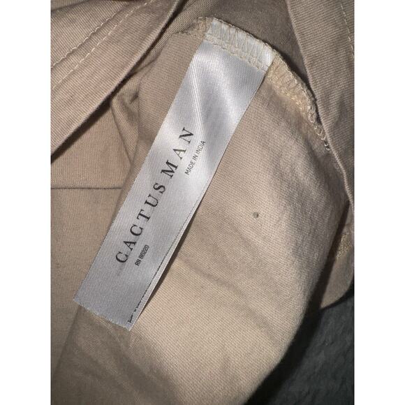 Ricky Singh Cactus Man Shirt Men Medium Palm Tree Graphic Crew Neck Vacation - Picture 7 of 7